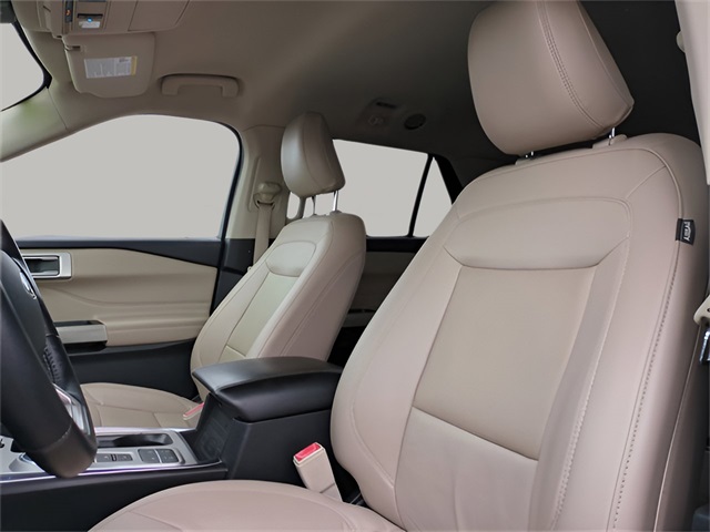 Vehicle image 14 of 35