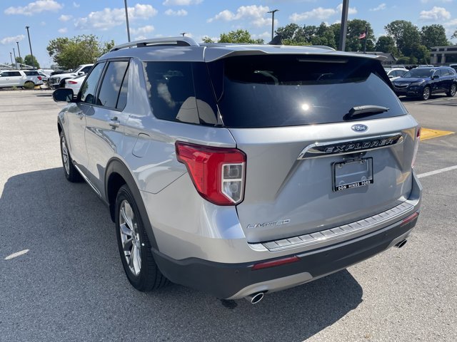 Vehicle image 7 of 32