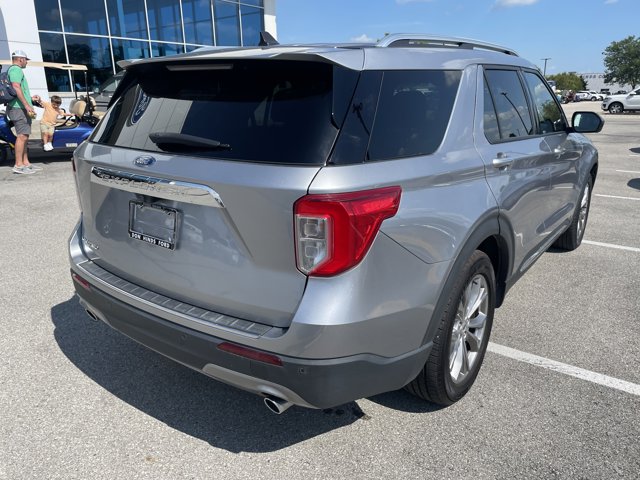 Vehicle image 5 of 32