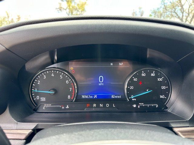 Vehicle image 19 of 33