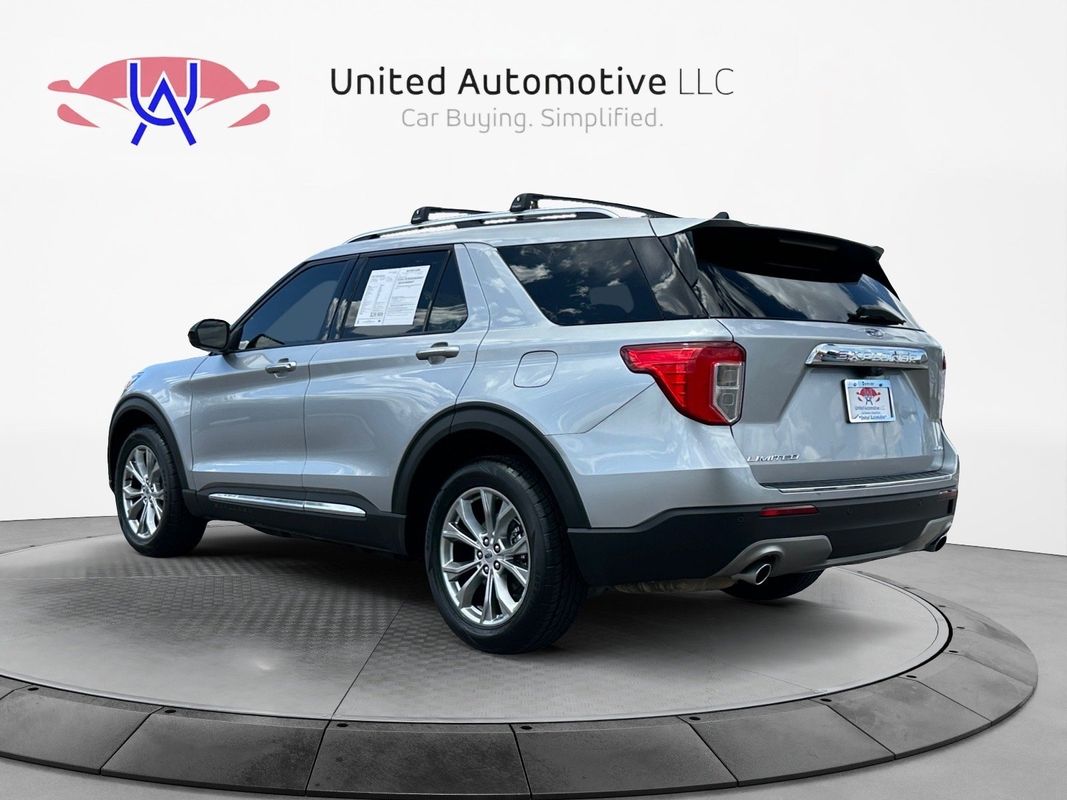 Vehicle image 7 of 33