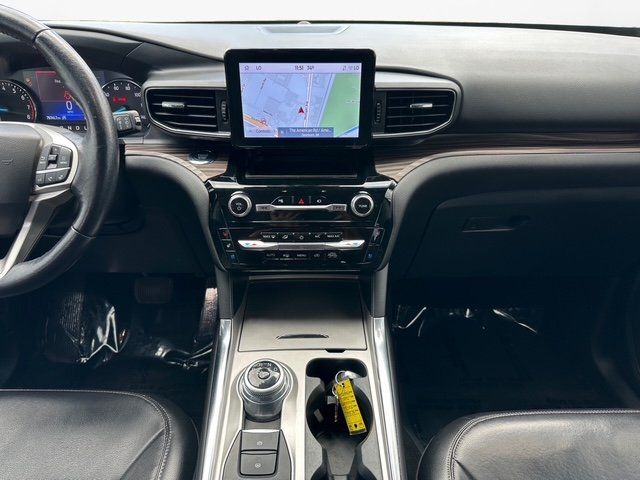 Vehicle image 20 of 33