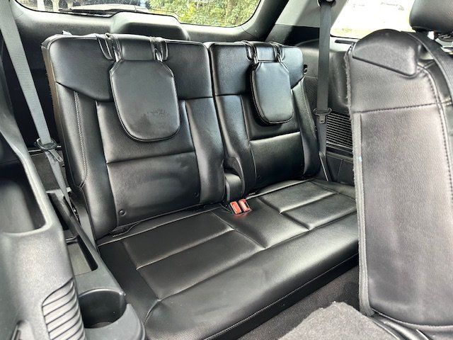 Vehicle image 15 of 33