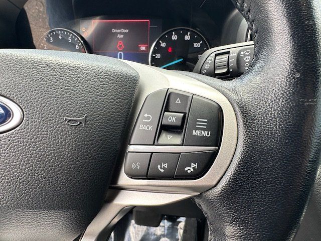 Vehicle image 18 of 33