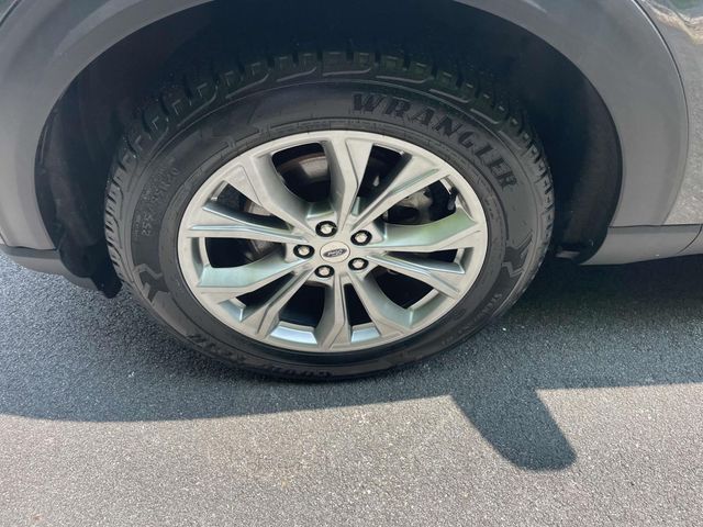 Vehicle image 14 of 43