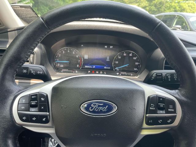 Vehicle image 31 of 43