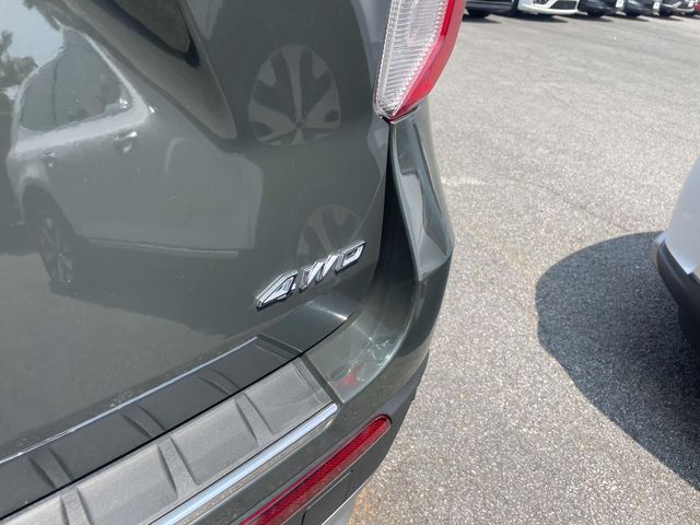 Vehicle image 9 of 43