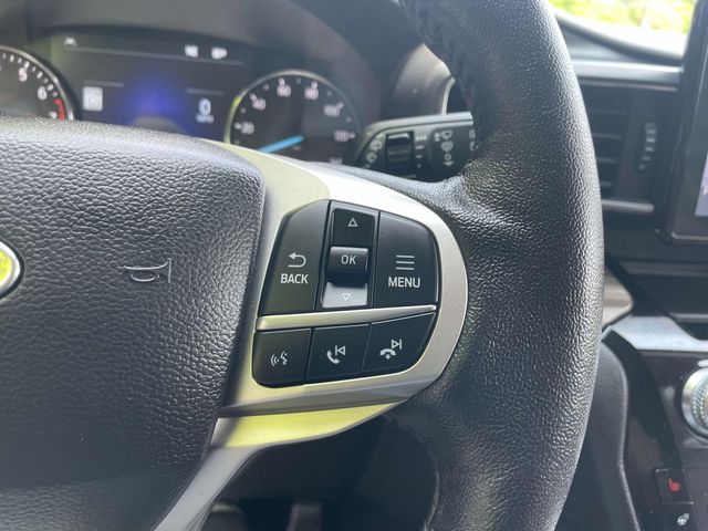 Vehicle image 32 of 43