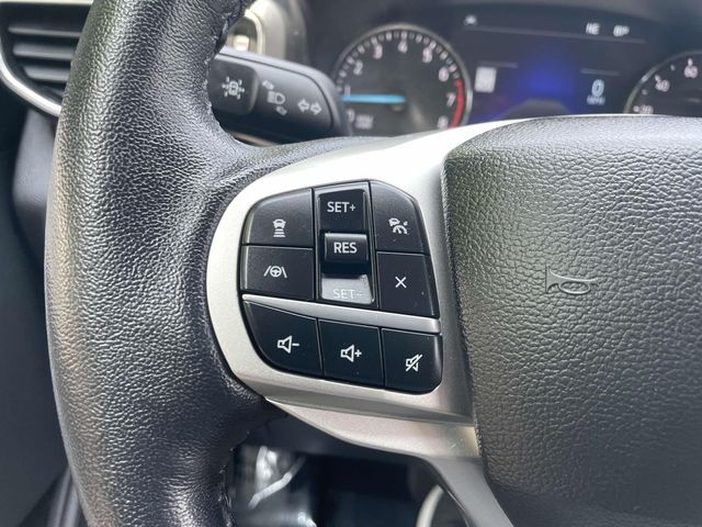 Vehicle image 33 of 43
