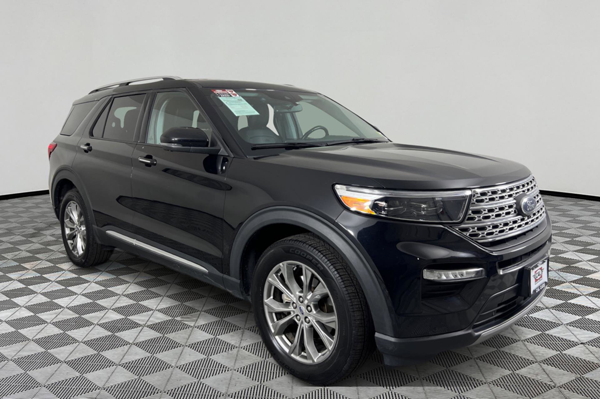 Vehicle image 3 of 27