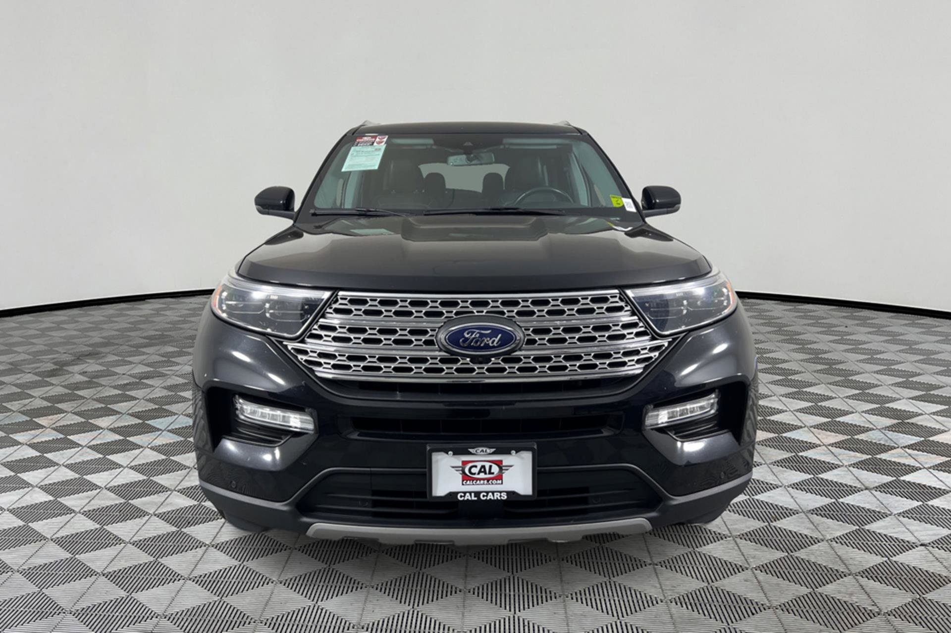 Vehicle image 2 of 27