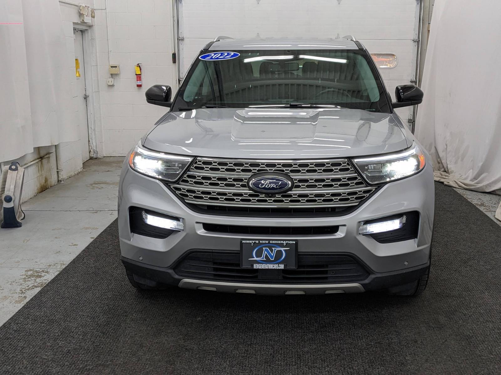 Vehicle image 2 of 40