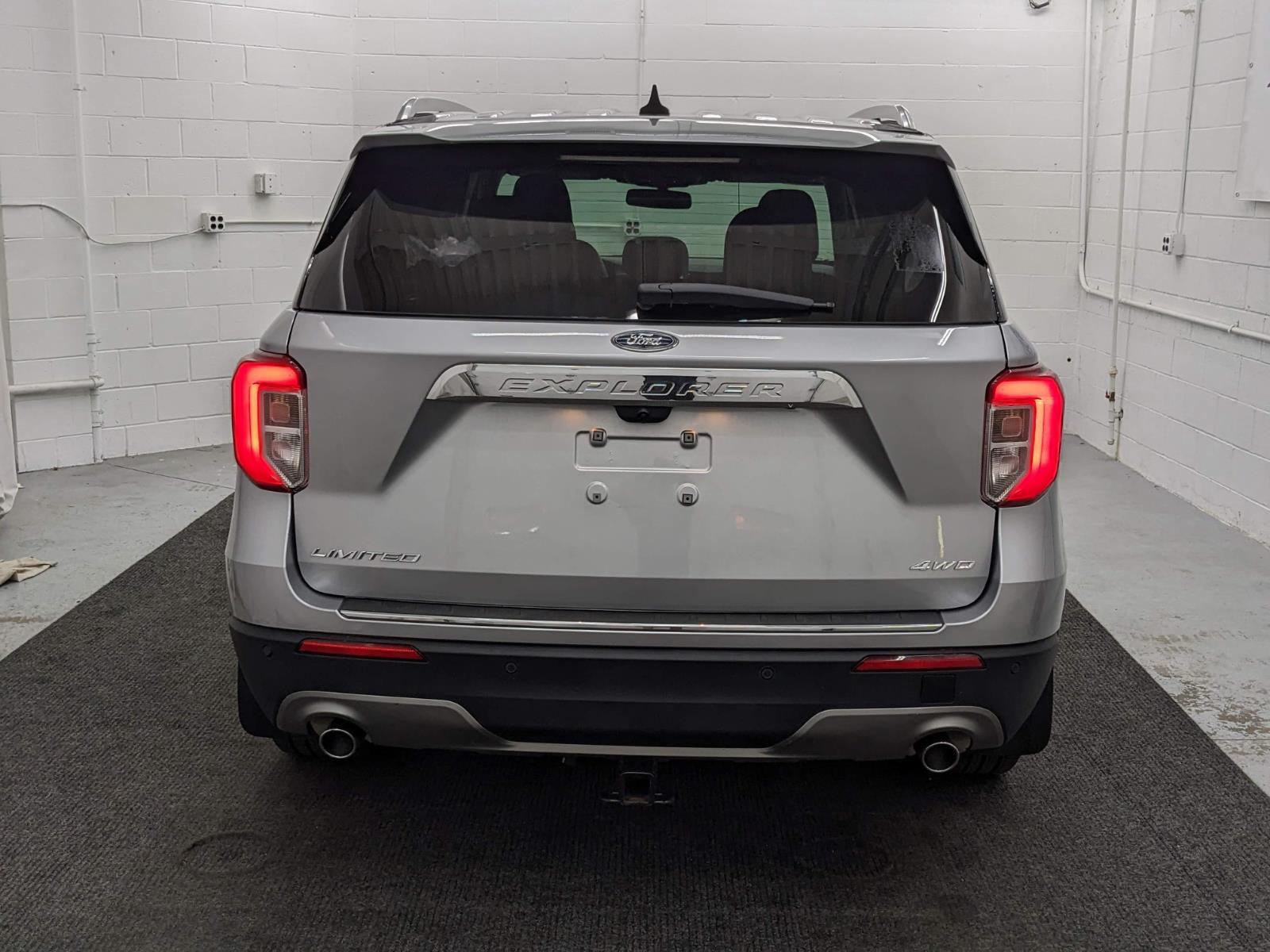 Vehicle image 5 of 40