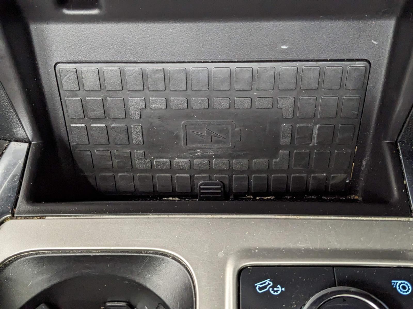 Vehicle image 39 of 40