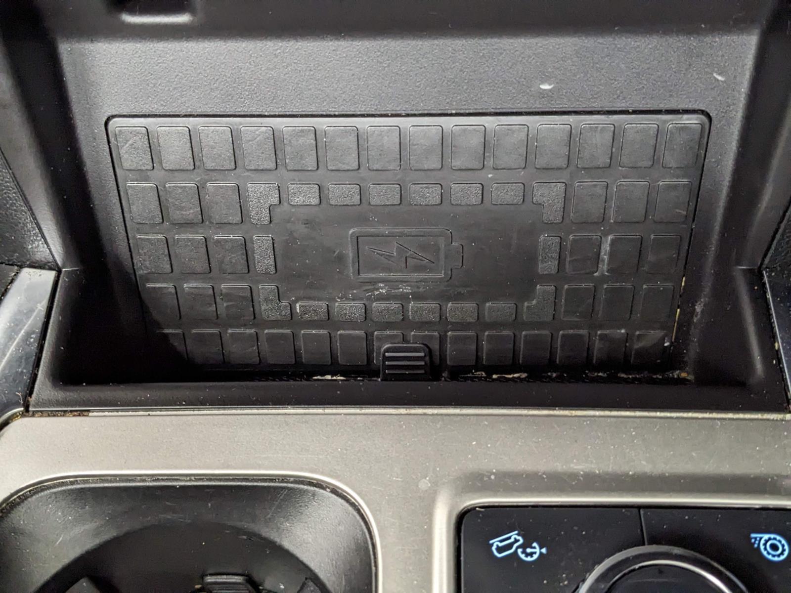 Vehicle image 9 of 40