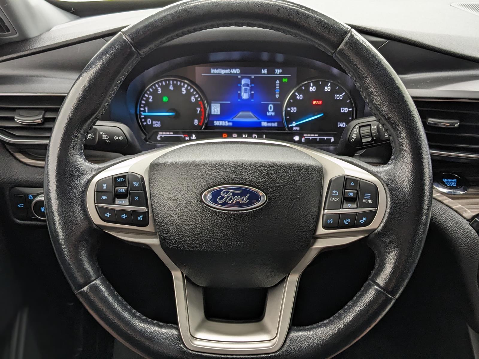 Vehicle image 33 of 40
