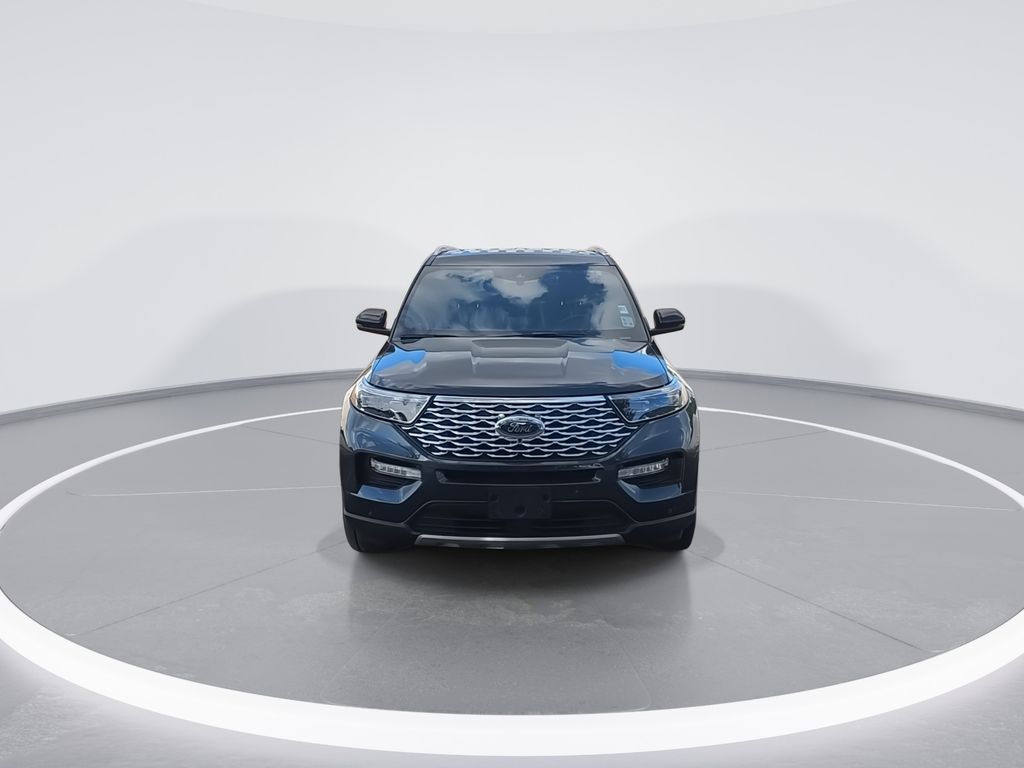 2022 Ford Explorer Platinum Image 2 of 26
