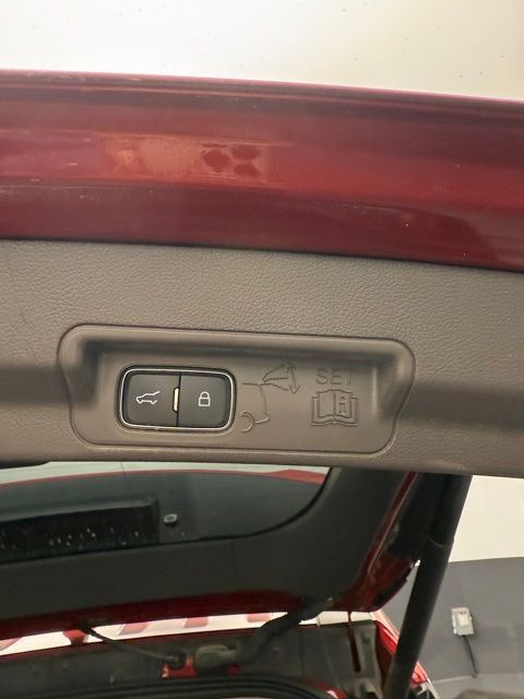 Vehicle image 52 of 63