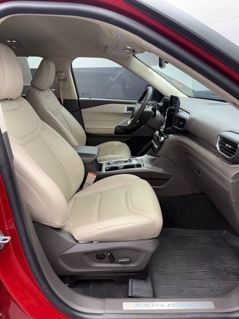 Vehicle image 58 of 63