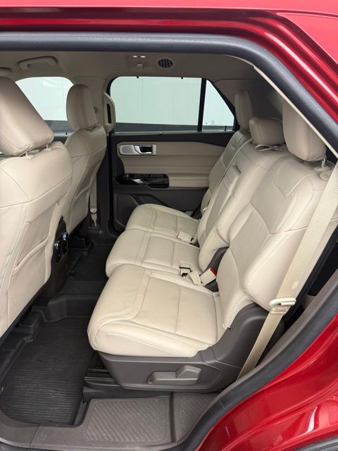 Vehicle image 56 of 63