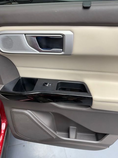 Vehicle image 50 of 63