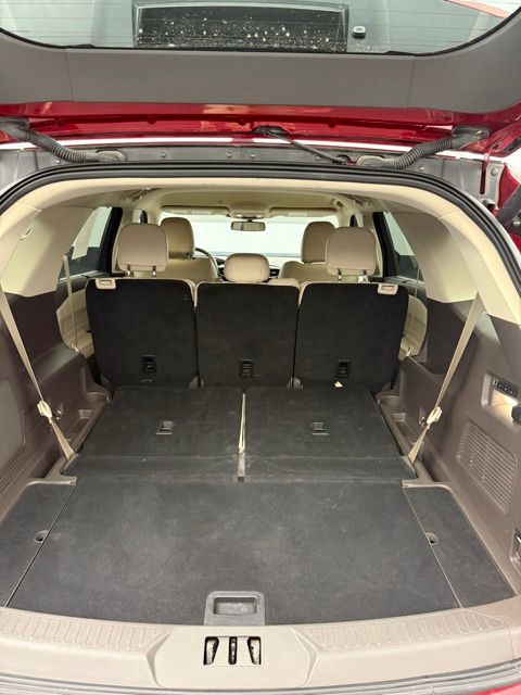 Vehicle image 36 of 63