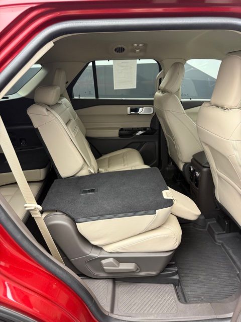 Vehicle image 41 of 63
