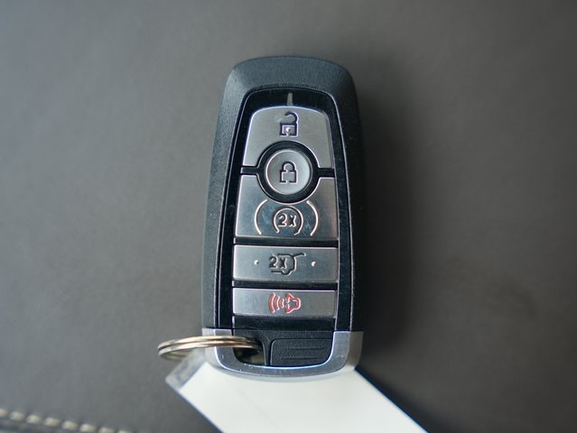 Vehicle image 39 of 44