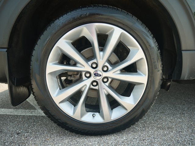 Vehicle image 36 of 44