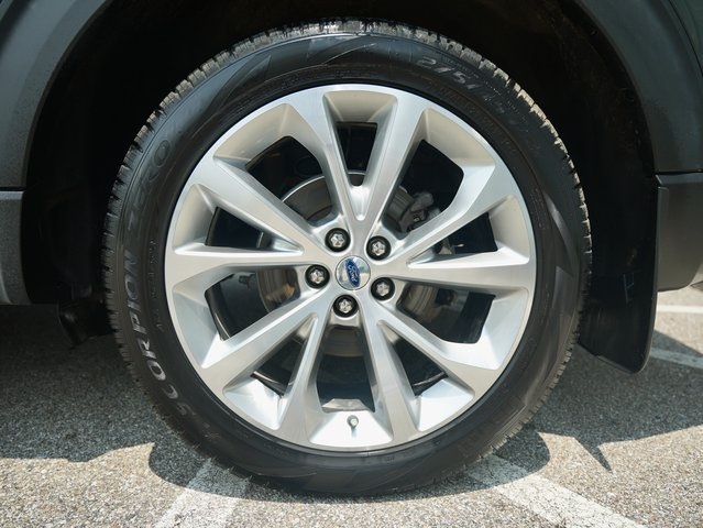 Vehicle image 35 of 44