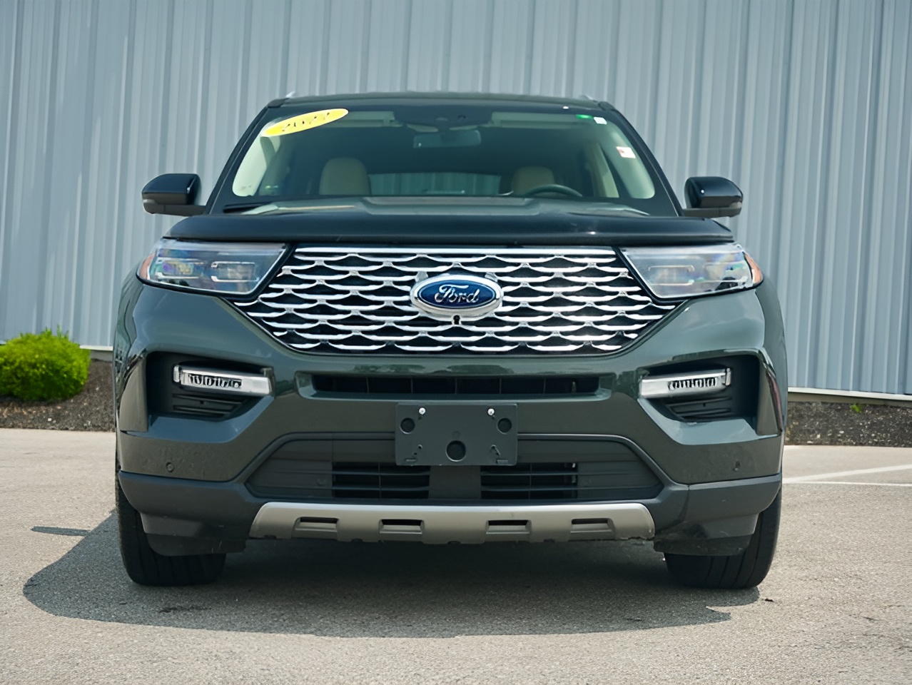 Vehicle image 40 of 44