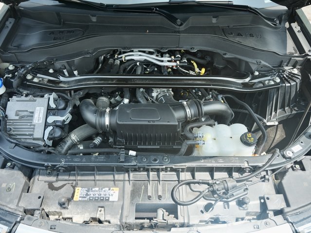 Vehicle image 38 of 44