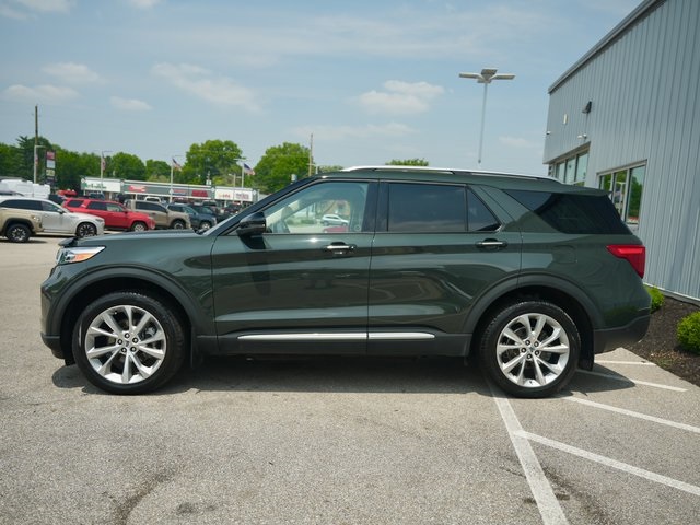 Vehicle image 5 of 44