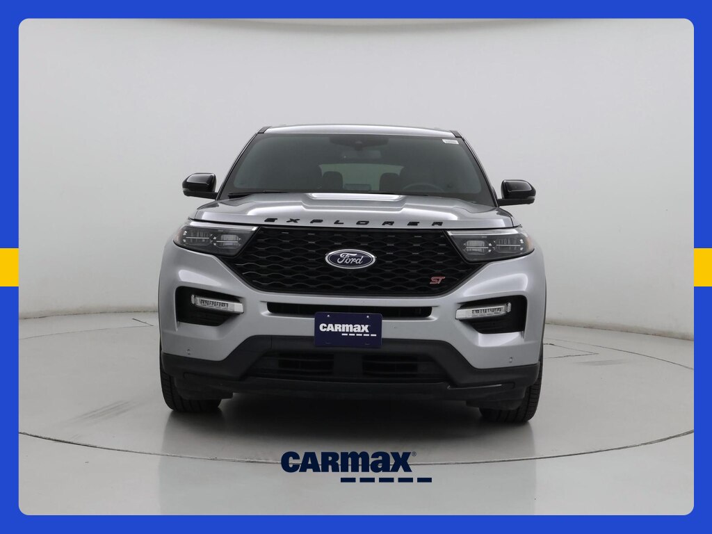 2022 Ford Explorer ST Image 2 of 25