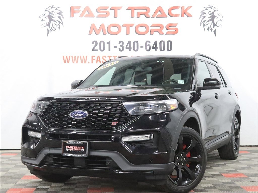 2022 Ford Explorer ST Image 2 of 61