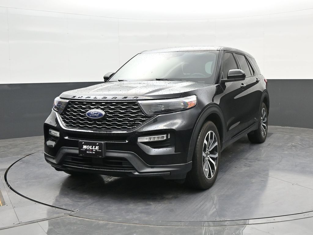 2022 Ford Explorer ST Image 1 of 38