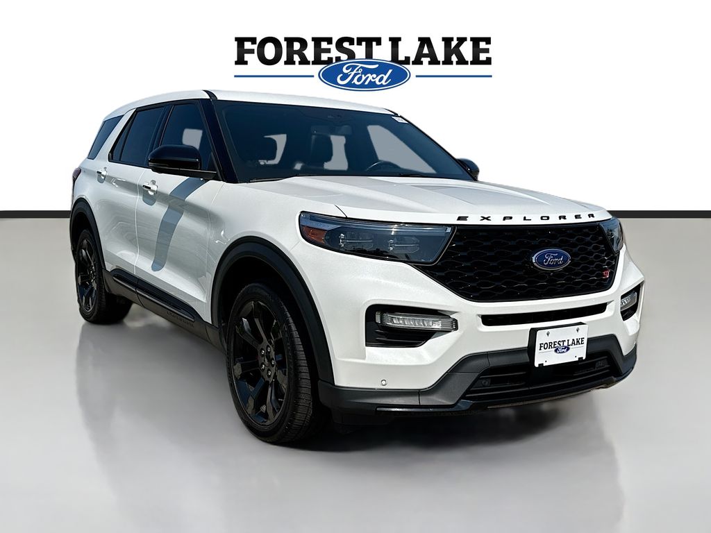 2022 Ford Explorer ST Image 3 of 25