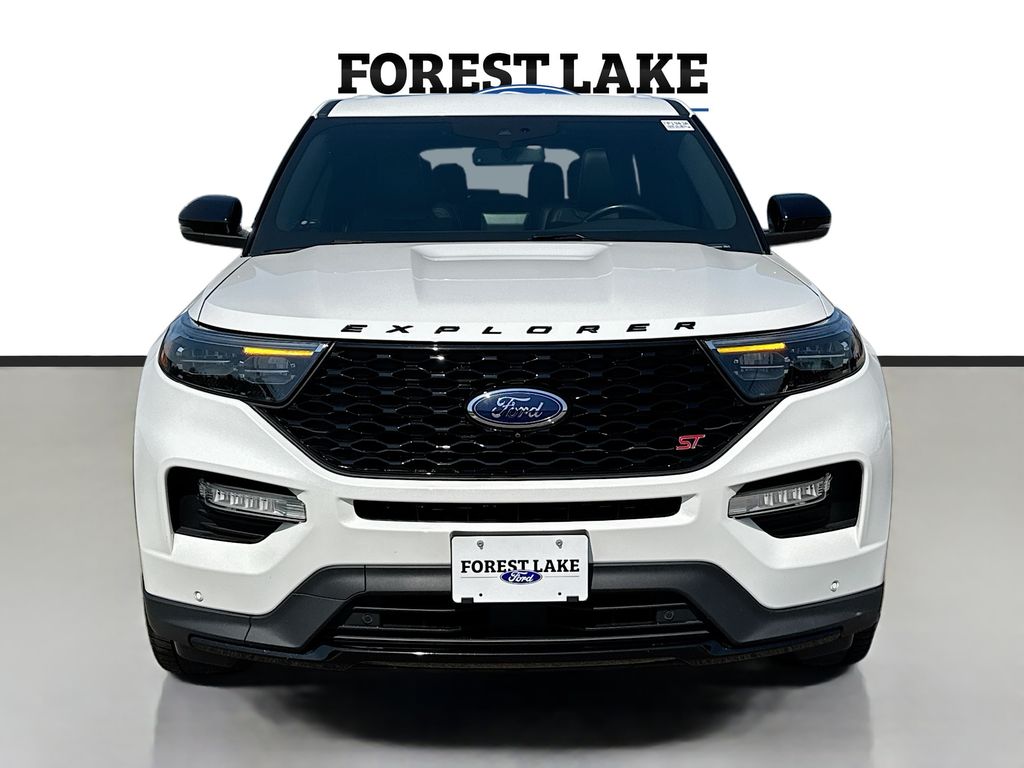 2022 Ford Explorer ST Image 2 of 25