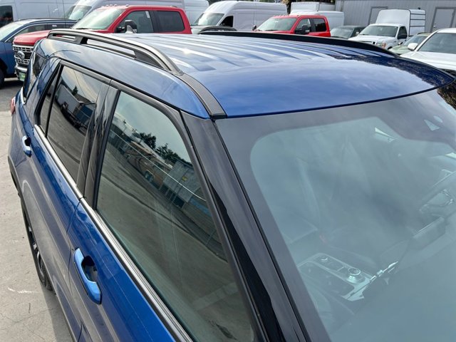 Vehicle image 27 of 38