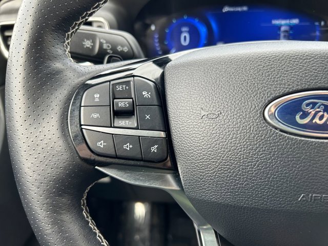 Vehicle image 16 of 38