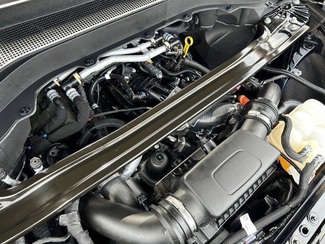 Vehicle image 29 of 38