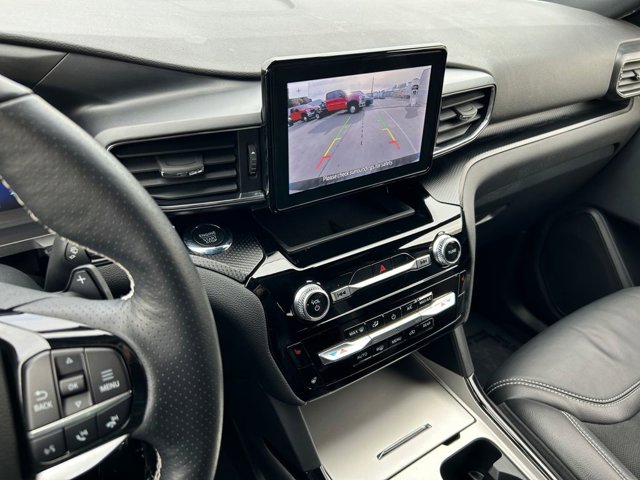 Vehicle image 18 of 38