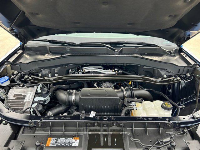 Vehicle image 28 of 38