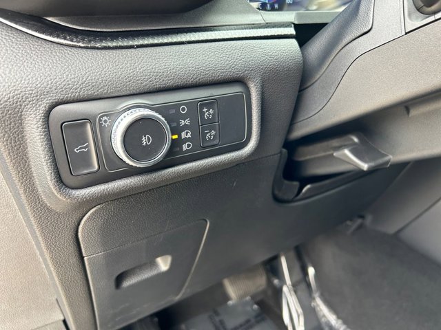 Vehicle image 20 of 38