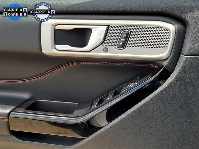 Vehicle image 26 of 44