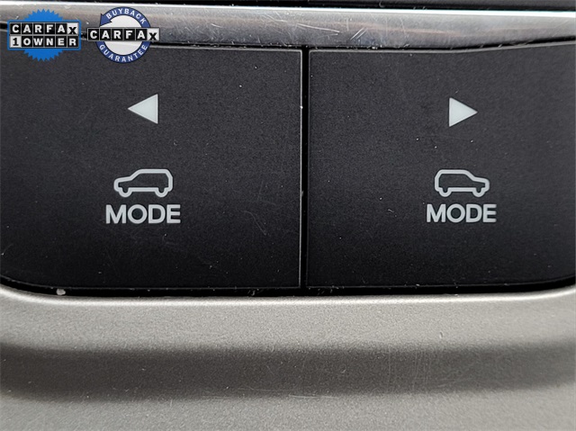 Vehicle image 35 of 44