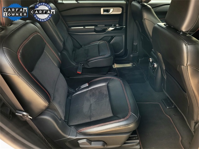 Vehicle image 13 of 44
