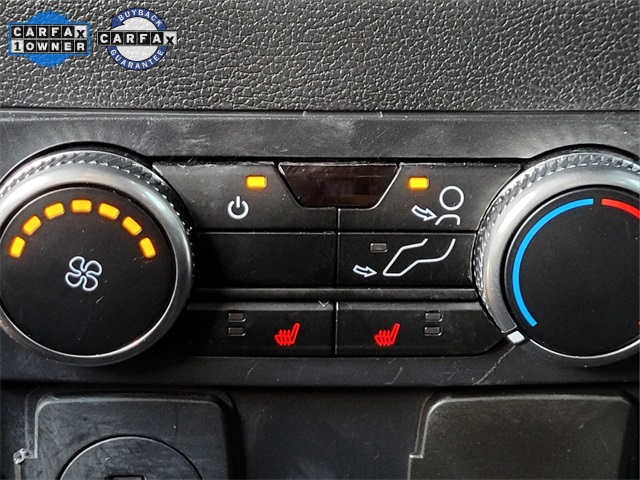 Vehicle image 40 of 44