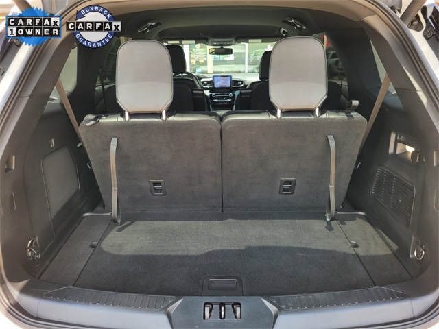 Vehicle image 9 of 44