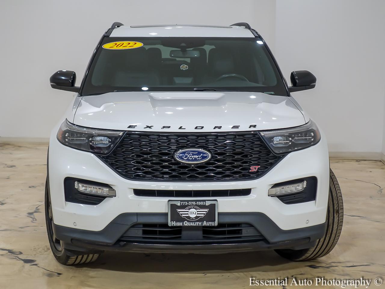 2022 Ford Explorer ST Image 2 of 41